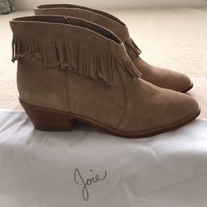 NWT 37.5 Joie Makena Buff Bootie